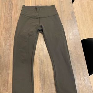 Lulu wonder under tights